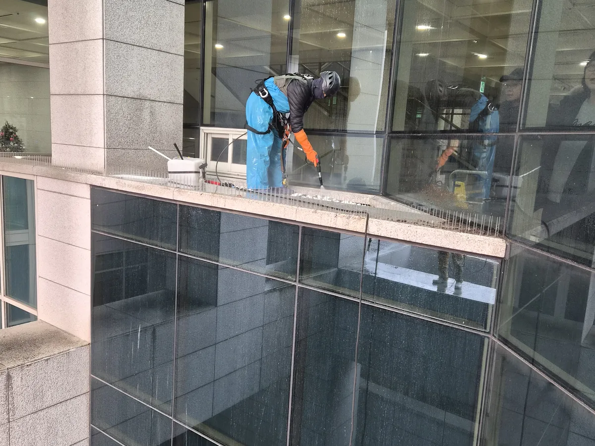 충주시 가주동 건물 복도·대기 동선 야간 위생청소 사례 - 행진크린