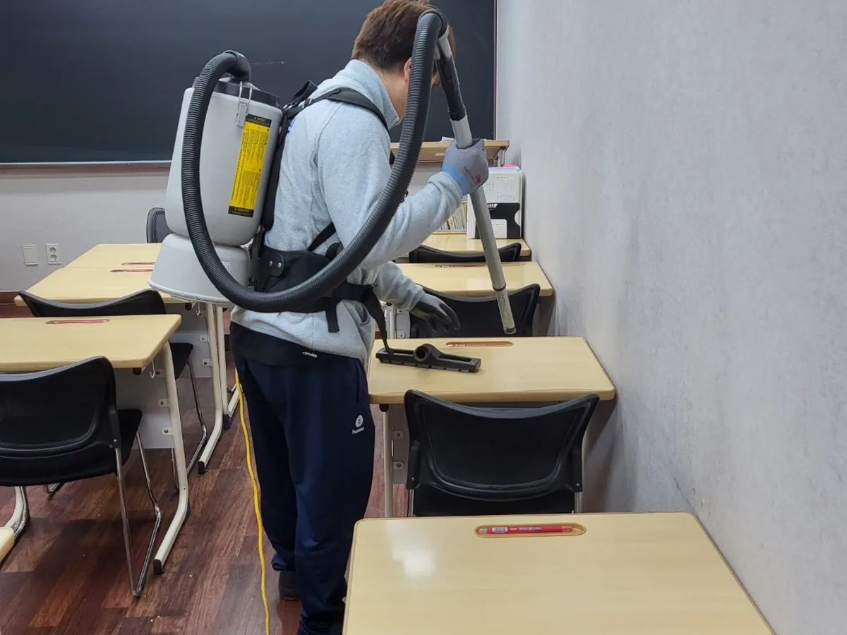 단양군 매포읍 학원 좌석·책상 진공 바닥 위생청소 사례 - 행진크린